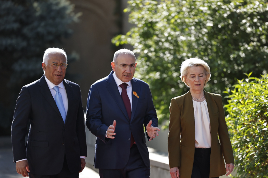Премьер-министр Никол Пашинян в рамках первого саммита Армения — ЕС принял в резиденции президента председателя Европейского совета Антониу Кошту и председателя Европейской комиссии Урсулу фон дер Ляйен