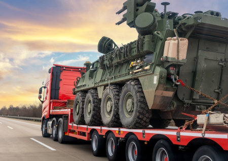 Близкий друг Украины приостановил поставки военной помощи