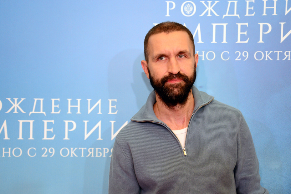 Актер Иван Добронравов на премьере фильма «Рождение империи» в Москве