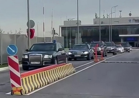 Кортеж встречавшего Уиткоффа в Пулково Дмитриева попал на видео