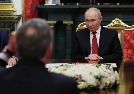 Ушаков раскрыл детали встречи Путина и Уиткоффа в Петербурге