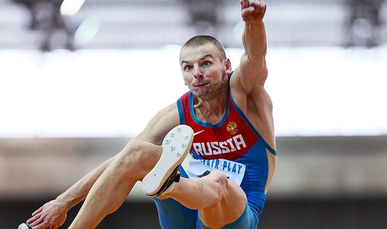 Чемпион РФ по прыжкам в длину Василий Копейкин