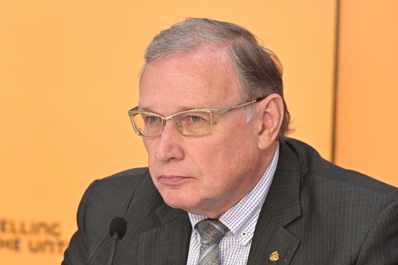 Олег Озеров