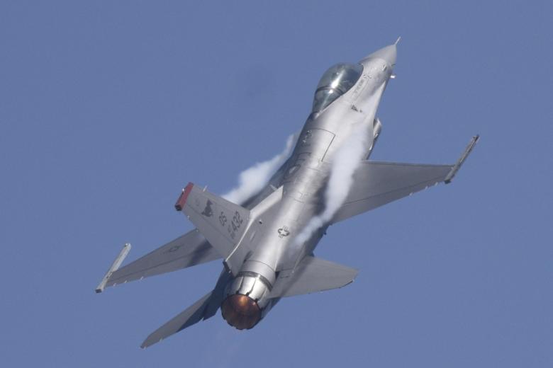 F-16