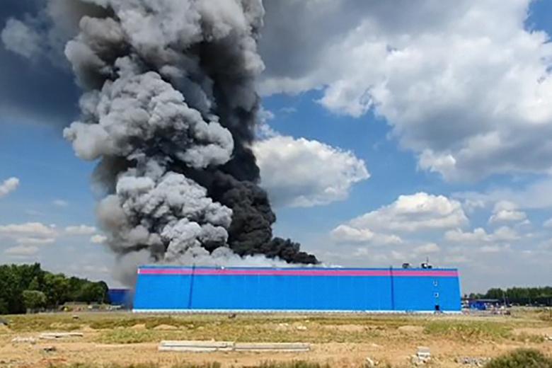 Пожар на складе компании Ozon в районе Новорижского шоссе