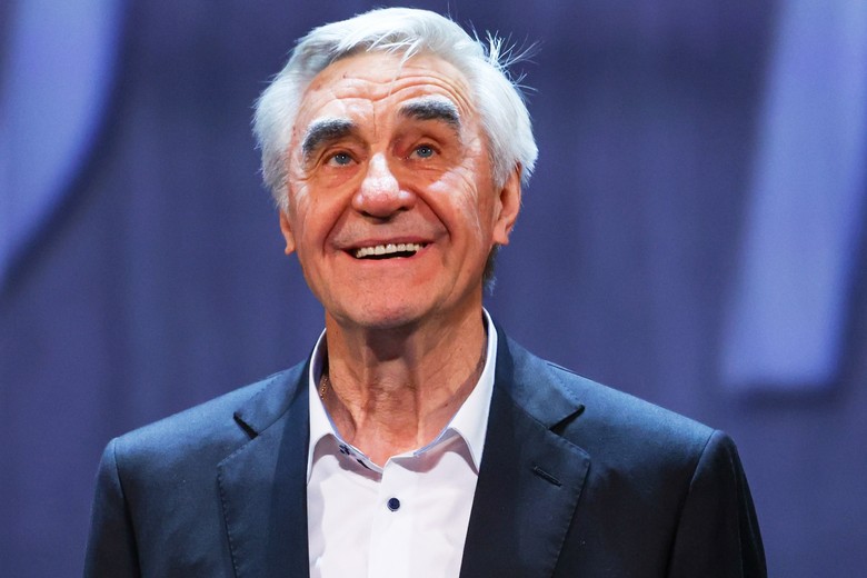 Анатолий Васильев