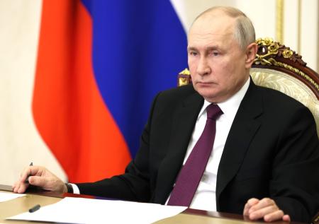 Путин назвал ситуацию на Ближнем Востоке гуманитарной катастрофой