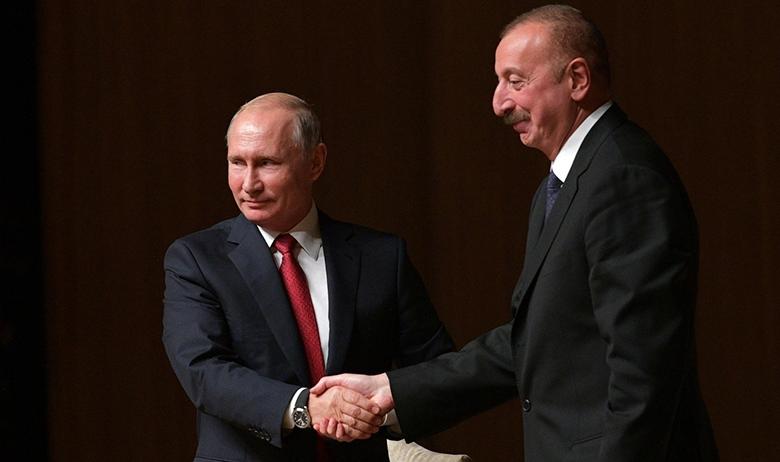 Президент РФ Владимир Путин и президент Азербайджана Ильхам Алиев на Девятом российско-азербайджанском межрегиональном форуме