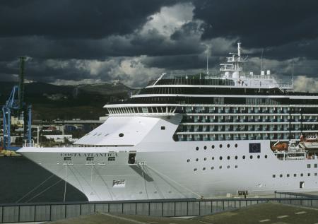 Коронавирус нашли ещё у 14 членов экипажа круизного лайнера Costa Atlantica