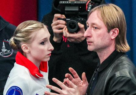 Плющенко выгнал юную фигуристку из академии: ее переманила Тутберидзе?
