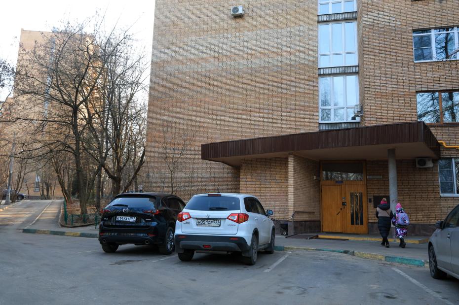 «Генеральский» дом на Мосфильмовской улице