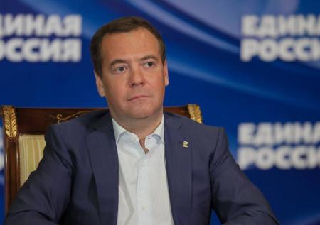 «Сейчас бы пригодилась»: Медведев пожалел о продаже своих «жигулей»