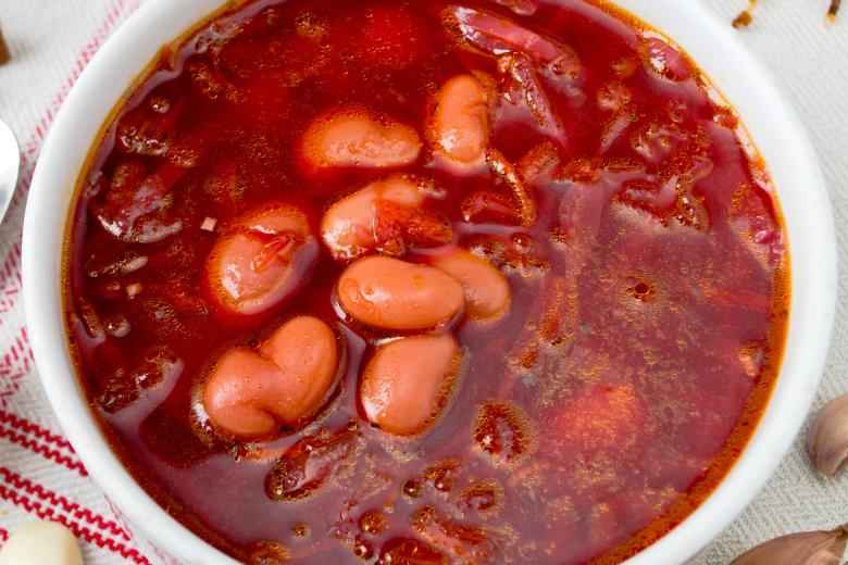 Любимый вкусный суп: готовим в домашних условиях борщ с фасолью и лимоном