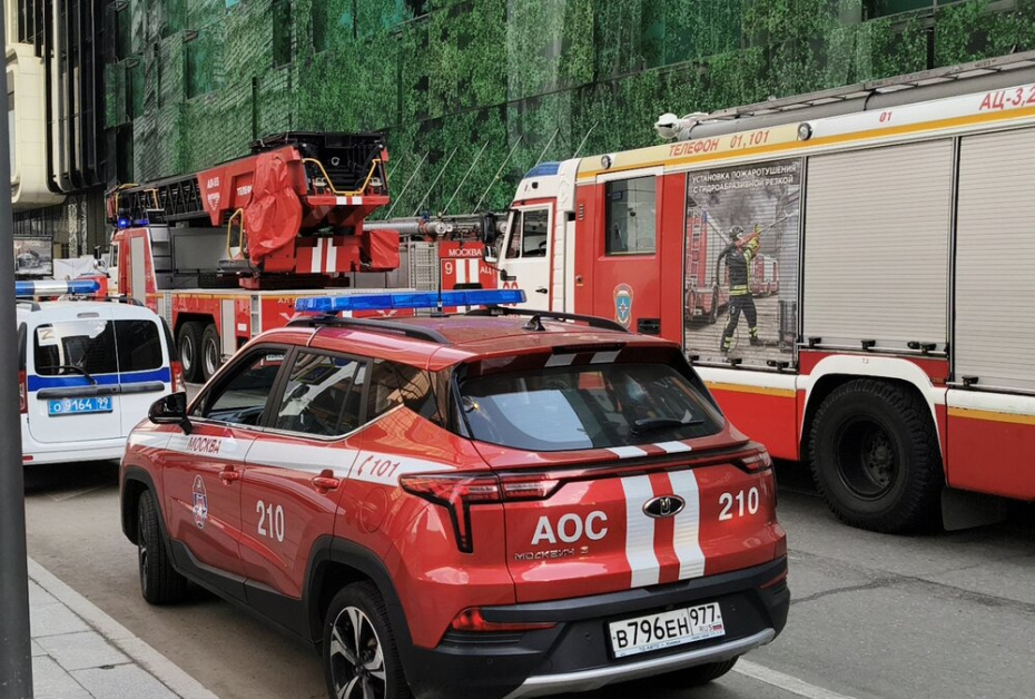 Психолог сдала педофила, авто взорвалось в центре Москвы: дикие ЧП за день