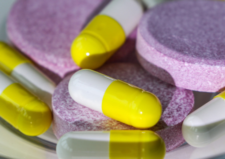 Названо число компаний-псевдопроизводителей БАДов