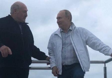 Морская прогулка Путина и Лукашенко попала на видео