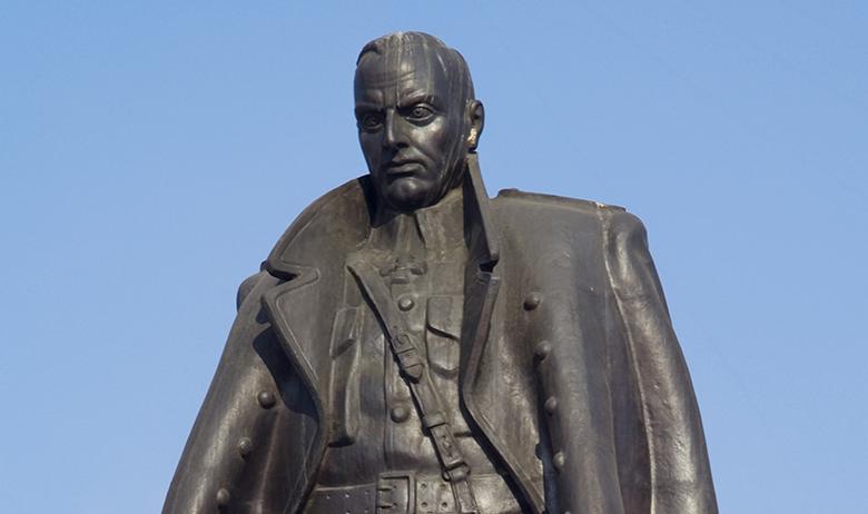 Памятник Колчаку в Иркутске