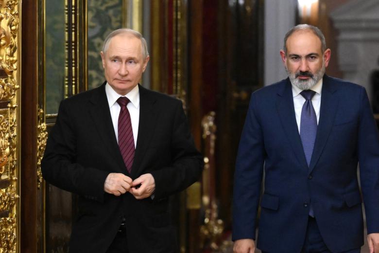 Президент РФ Владимир Путин, премьер-министр Армении Никол Пашинян