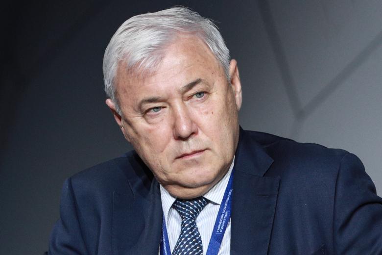 Анатолий Аксаков