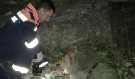 Мужчина выжил после падения со скалы под Туапсе