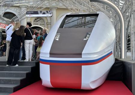 Россиянам показали макет высокоскоростного поезда «Белый кречет» для ВСМ