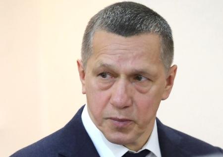Трутнев: компании должны платить, если берут на работу иностранцев