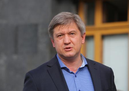Отставка главы СНБО Украины может быть вызвана давлением Коломойского