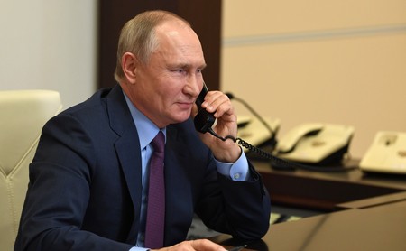 Путин и Рахмон обсудили ситуацию в Казахстане