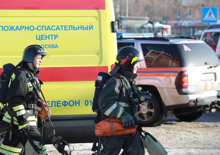 В Подмосковье после взрыва полыхает квартира