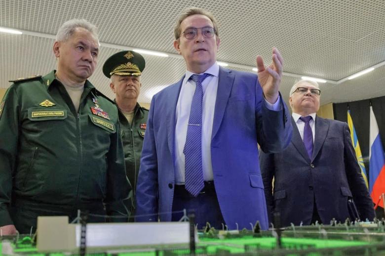 Министр обороны РФ Сергей Шойгу проверил несение боевого дежурства на новом объекте системы контроля космического пространства