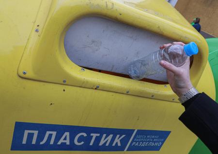 Регионы приобрели по субсидии первые баки для раздельного сбора мусора