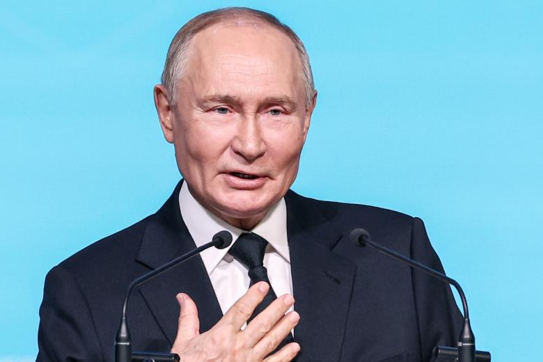 Президент РФ Владимир Путин на пленарной сессии III конгресса «Национальное здравоохранение — 2024»