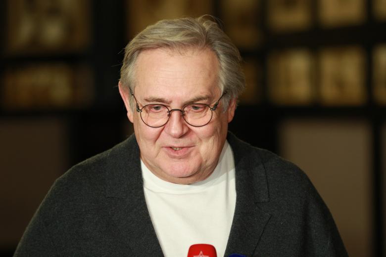 Юрий Стоянов