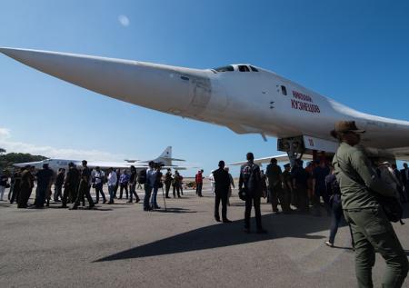 Ракетоносцы Ту-160 вернулись из Венесуэлы в Россию