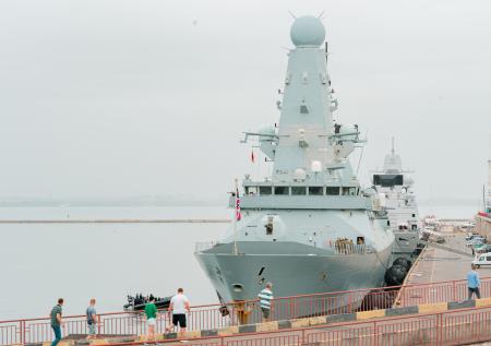 Telegraph: Лондон опроверг отправку военных кораблей в Чёрное море