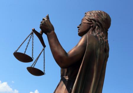 Адвокату не смогли предъявить обвинение по делу о похищении сына Скрыпника
