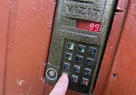 Россиян начнут оповещать о ЧС через домофоны