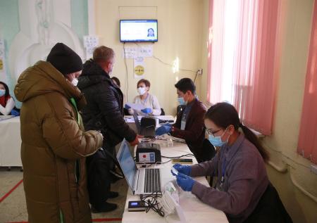 В Киргизии референдум по выбору формы правления признали состоявшимся