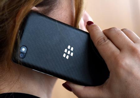 Facebook обвинил BlackBerry в краже технологий