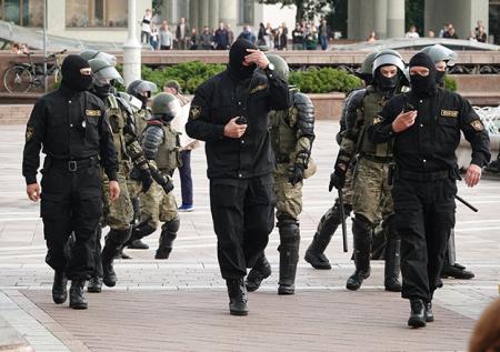 Анонимные угрозы властям расследуют в Белоруссии