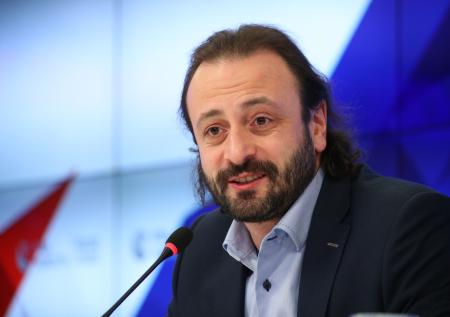 Авербух прокомментировал слухи о свадьбе с Арзамасовой 