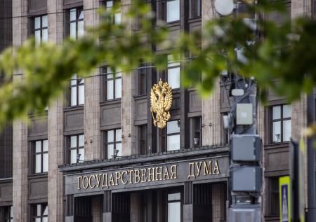 В Госдуме оценили предложение сократить рабочий день из-за жары