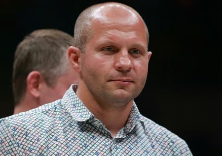 Фёдор Емельяненко против женщин-бойцов