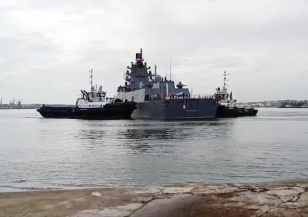 Отряд кораблей Северного флота России пришвартовался в порту Гаваны