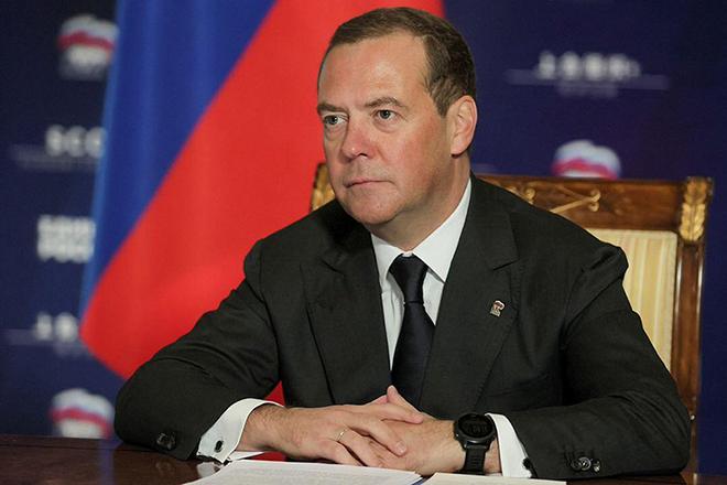 Дмитрий Медведев