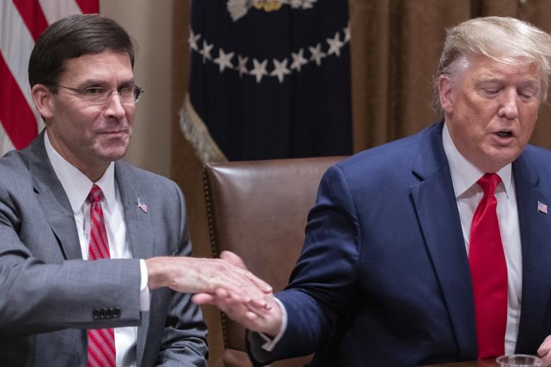 Марк Эспер и Дональд Трамп