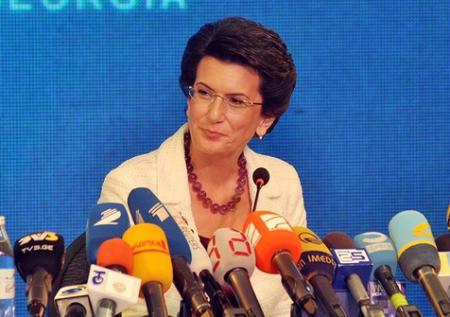 Бурджанадзе назвала «смешным» обещание Саакашвили вернуться в Грузию