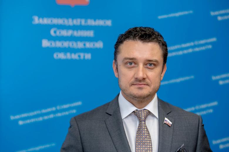 Денис Долженко