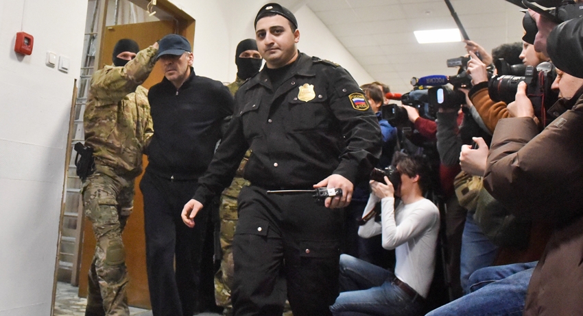 Рассмотрение в Басманном суде ходатайства об аресте врио председателя правительства Дагестана Абдусамада Гамидова