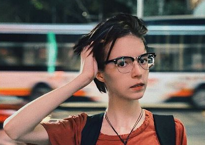 Дочь Ефремова заявила, что живёт на деньги Ренаты Литвиновой